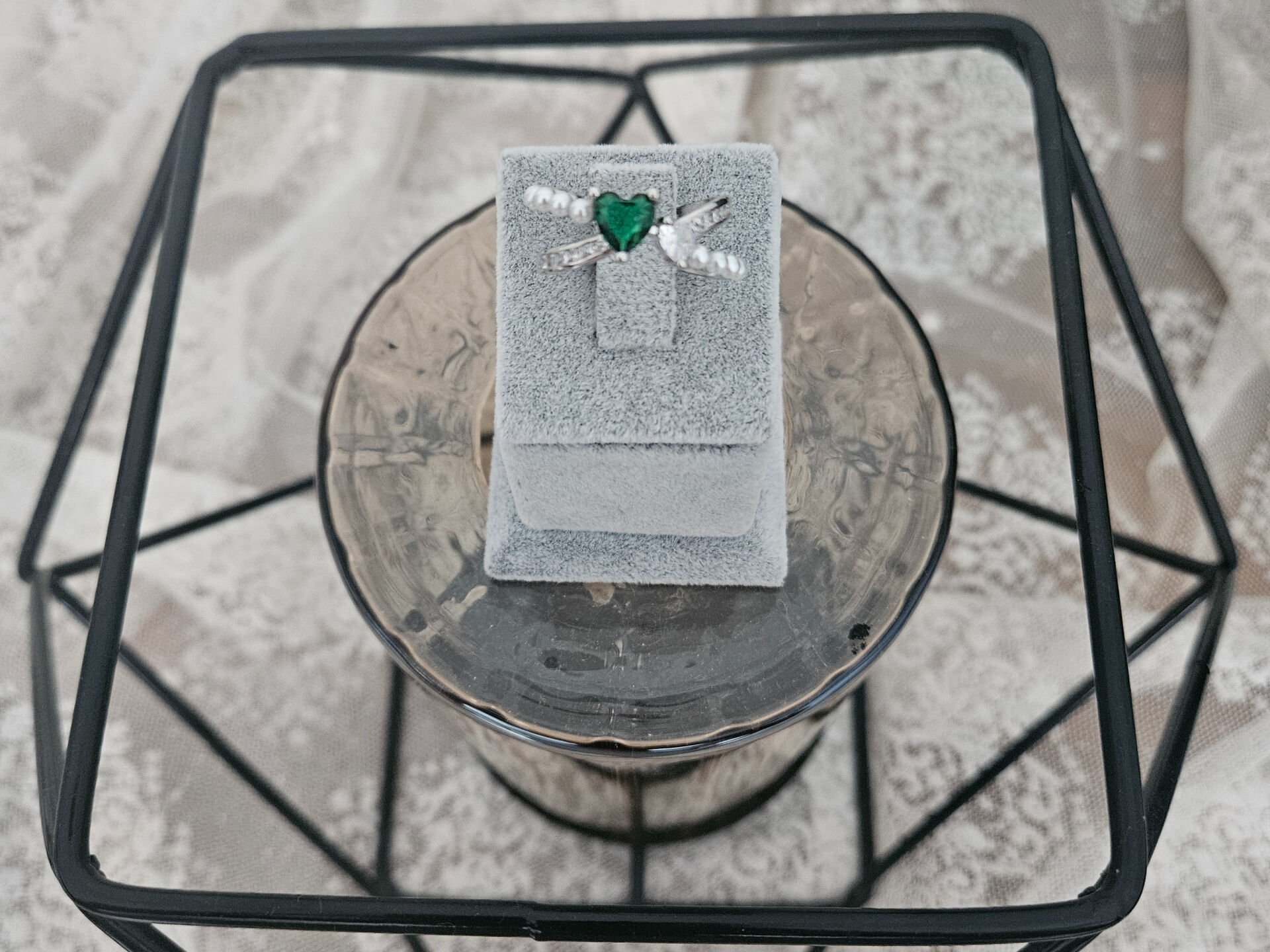 Yesil Kalpli Zirkon Tasli Capraz Yuzuk