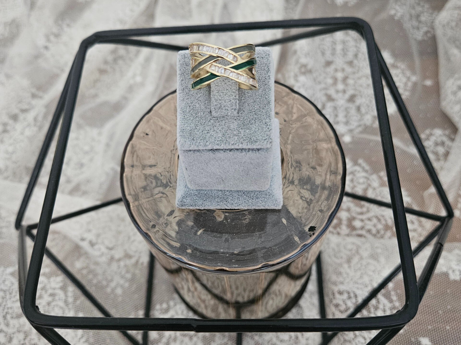 Capraz Yesil Mineli Yuzuk