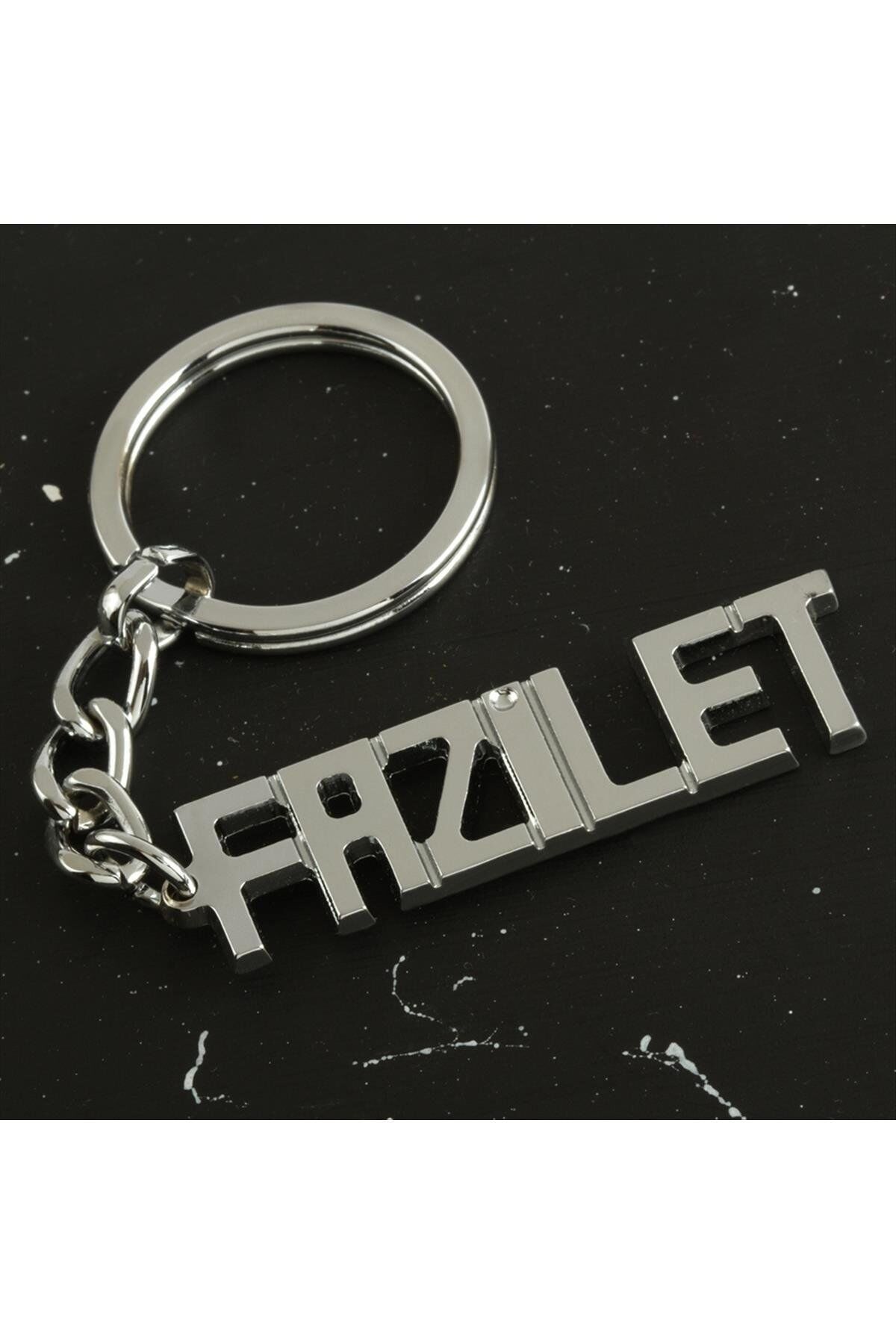 Fazilet İsimli Anahtarlık